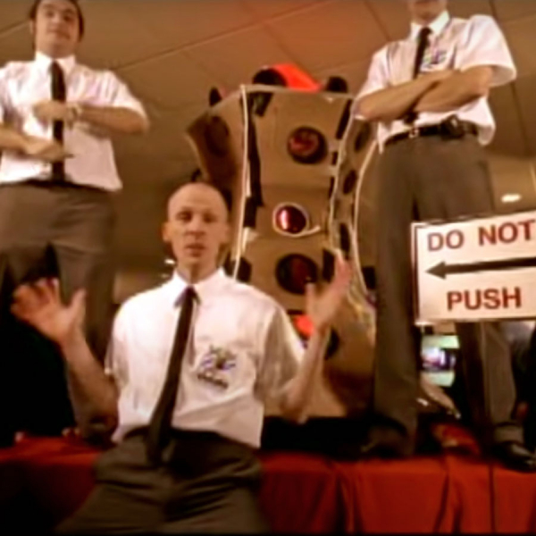 Behind The Video: "Volcano" by The Presidents Of The United States Of America